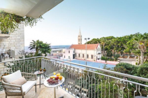 Deluxe 2BR Apt w Pool in Historical Jaffa by Sea N' Rent